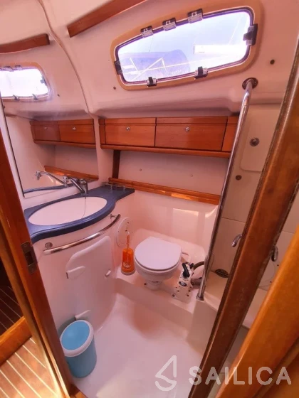 Bavaria 39 Cruiser - Yacht Charter Sailica