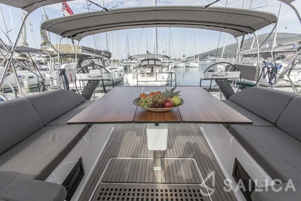 Dufour 530 - Yacht Charter Sailica