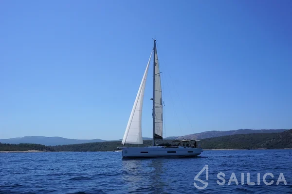 Dufour 530 - Yacht Charter Sailica