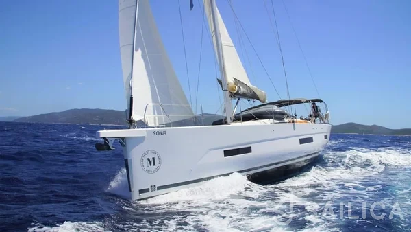 Dufour 530 - Yacht Charter Sailica