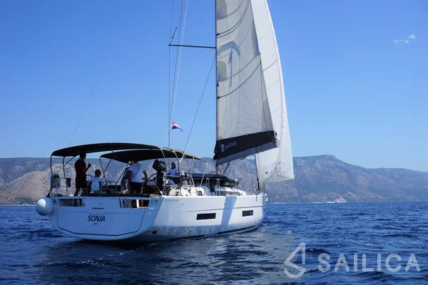 Dufour 530 - Yacht Charter Sailica
