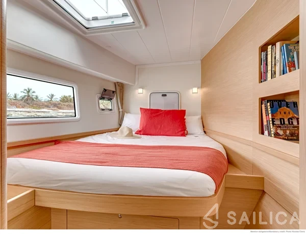 Lagoon 42 - Yacht Charter Sailica