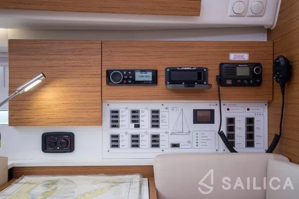 Elan 40 Impression - Yacht Charter Sailica