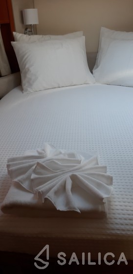 Princess V53 - Yacht Charter Sailica