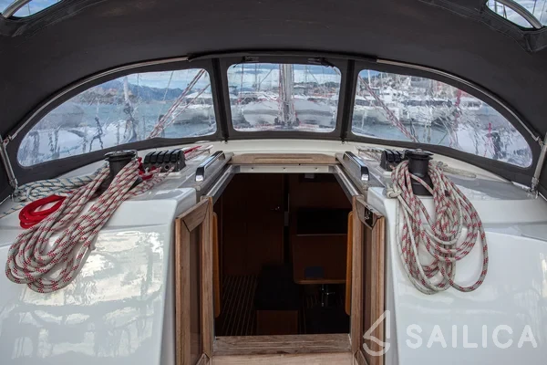 Bavaria 41 Cruiser - Yacht Charter Sailica