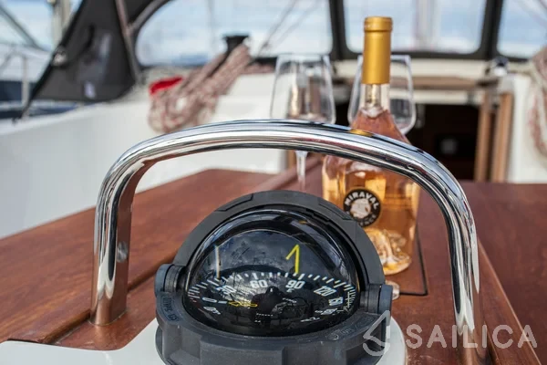 Bavaria 41 Cruiser - Yacht Charter Sailica