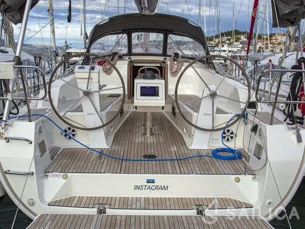 Bavaria 41 Cruiser - Yacht Charter Sailica