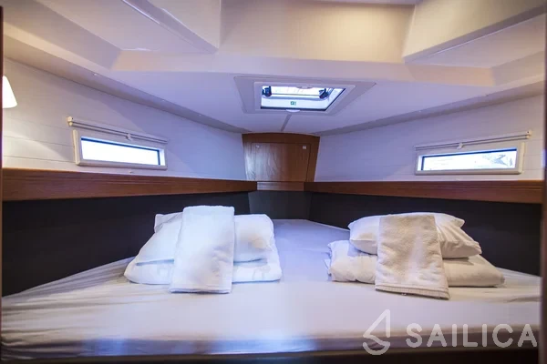 Bavaria 41 Cruiser - Yacht Charter Sailica