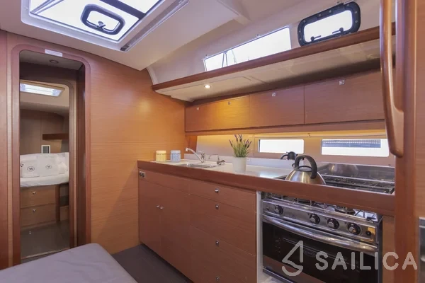 Dufour 460 GL - Yacht Charter Sailica