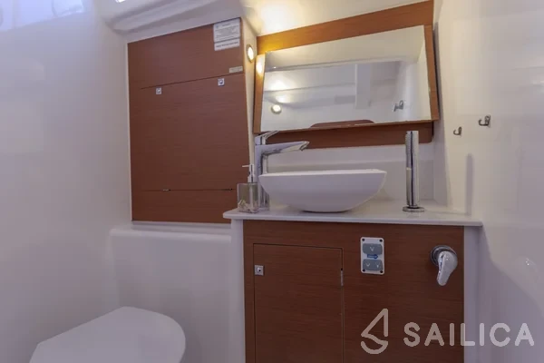 Dufour 460 GL - Yacht Charter Sailica