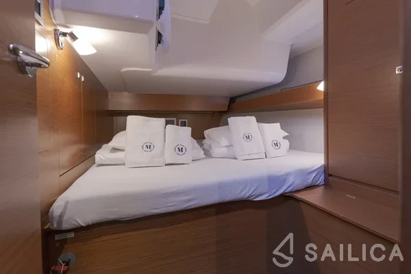 Dufour 460 GL - Yacht Charter Sailica