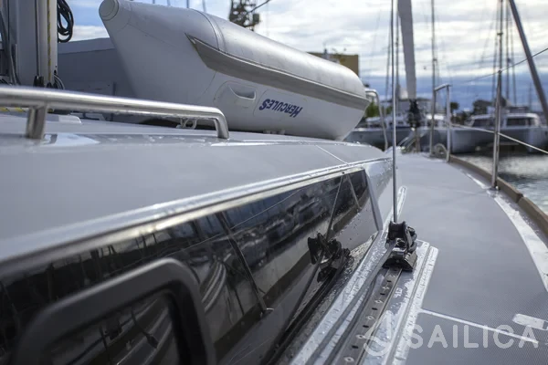 Oceanis 38.1 - Yacht Charter Sailica