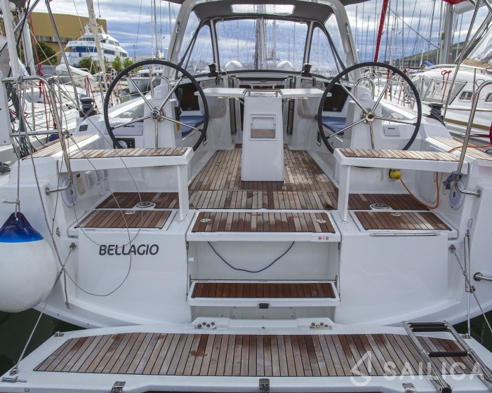 Oceanis 38.1 - Yacht Charter Sailica