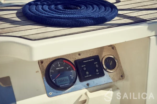 Bavaria 46 Cruiser - Yacht Charter Sailica