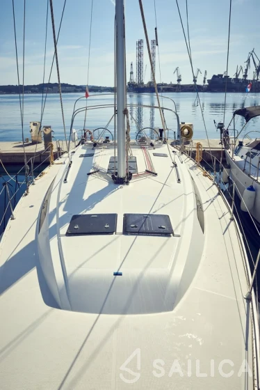 Bavaria 46 Cruiser - Yacht Charter Sailica