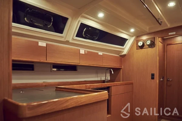 Bavaria 46 Cruiser - Yacht Charter Sailica