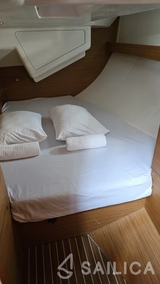 Elan 50 Impression - Yacht Charter Sailica