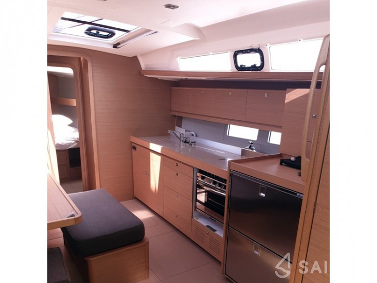 Dufour 460 Grand Large - Yacht Charter Sailica
