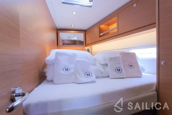 Dufour 530 - Yacht Charter Sailica
