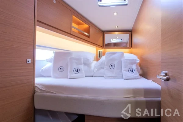 Dufour 530 - Yacht Charter Sailica