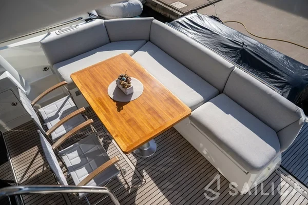 Prestige 46 - Yacht Charter Sailica