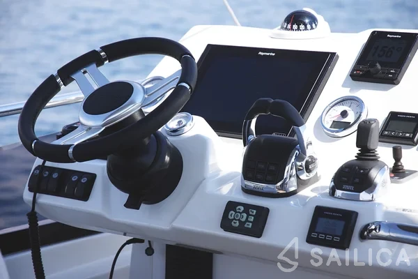 Prestige 46 - Yacht Charter Sailica