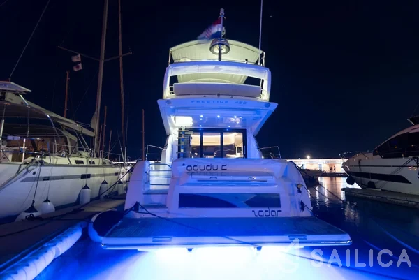Prestige 46 - Yacht Charter Sailica