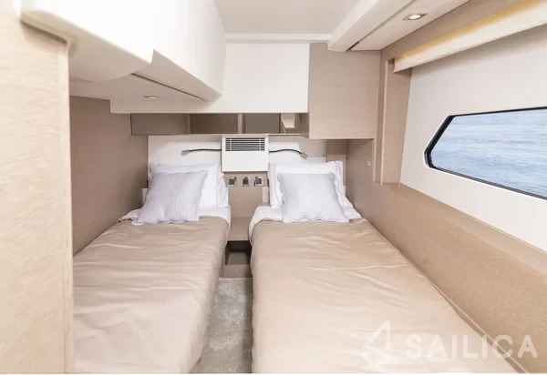 Prestige 46 - Yacht Charter Sailica
