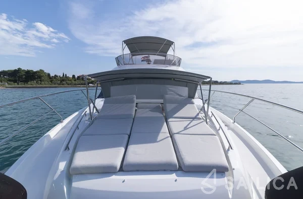 Prestige 46 - Yacht Charter Sailica