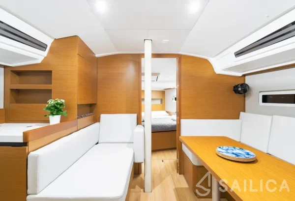 Sun Odyssey 410 - Yacht Charter Sailica