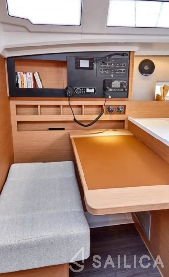 Sun Odyssey 410 - Yacht Charter Sailica