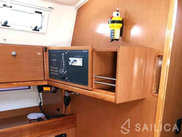 Bavaria 45 Cruiser - Yacht Charter Sailica