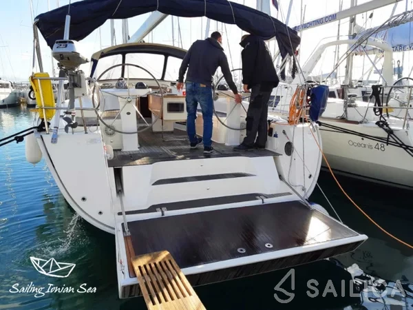 Bavaria 45 Cruiser - Yacht Charter Sailica