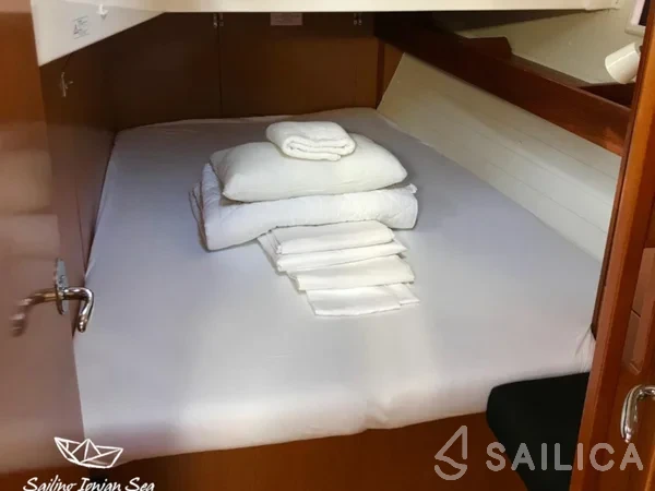 Bavaria 45 Cruiser - Yacht Charter Sailica