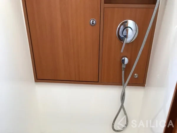 Bavaria 45 Cruiser - Yacht Charter Sailica