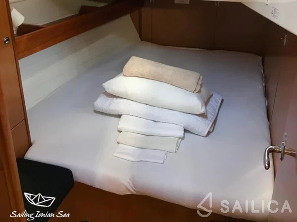 Bavaria 45 Cruiser - Yacht Charter Sailica