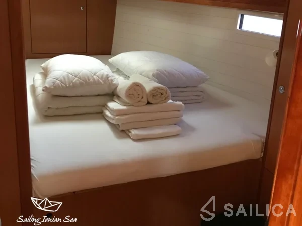 Bavaria 45 Cruiser - Yacht Charter Sailica