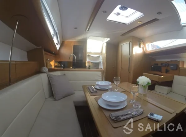 Sun Odyssey 42 DS - Yacht Charter Sailica