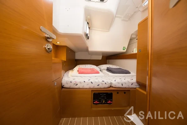 Sun Odyssey 509 - Yacht Charter Sailica