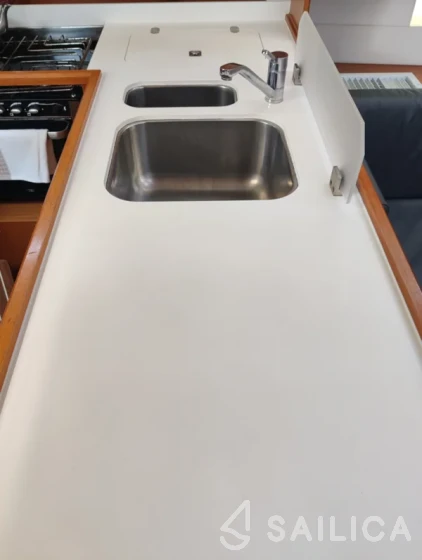 Bavaria C45 - Yacht Charter Sailica