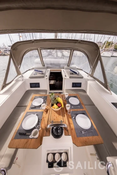 Bavaria C45 - Yacht Charter Sailica