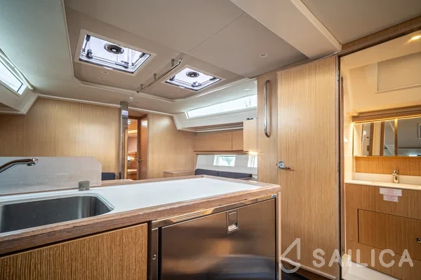 Bavaria C45 - Yacht Charter Sailica