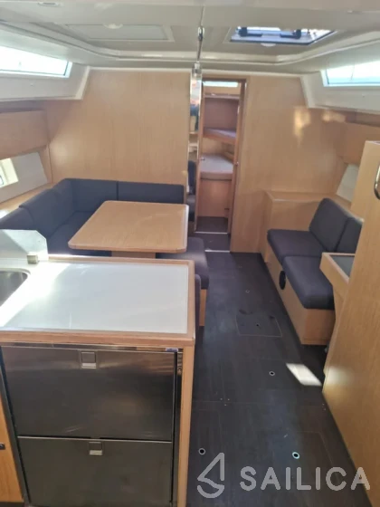 Bavaria C45 - Yacht Charter Sailica