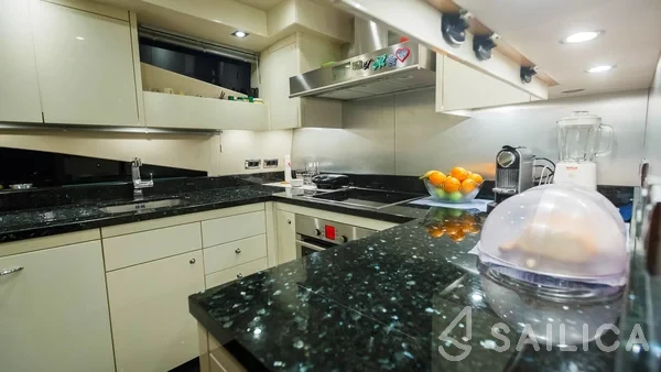 Sunseeker 86 - Yacht Charter Sailica