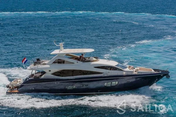 Sunseeker 86 - Yacht Charter Sailica