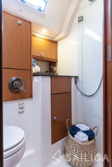 Bavaria 51 Cruiser - Yacht Charter Sailica