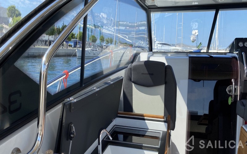 Grandezza 34 OC - Yacht Charter Sailica