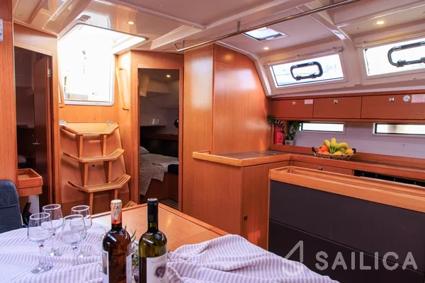Bavaria 46 Cruiser - Photo #78 Bavaria 46 Cruiser - Yacht Charter Sailica