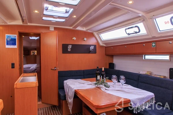 Bavaria 46 Cruiser - Photo #77 Bavaria 46 Cruiser - Yacht Charter Sailica