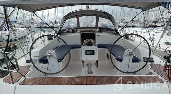 Bavaria 46 Cruiser - Photo #85 Bavaria 46 Cruiser - Yacht Charter Sailica